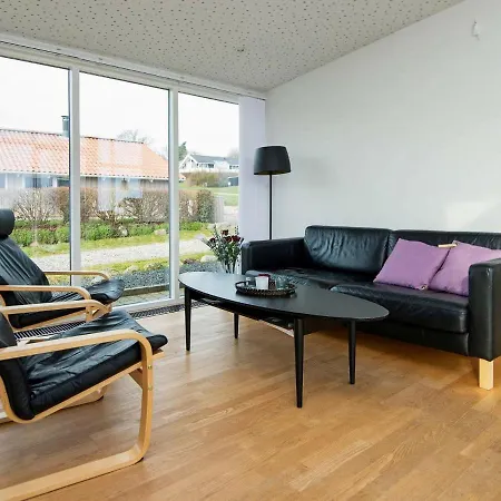 Holiday home Holiday Oluf