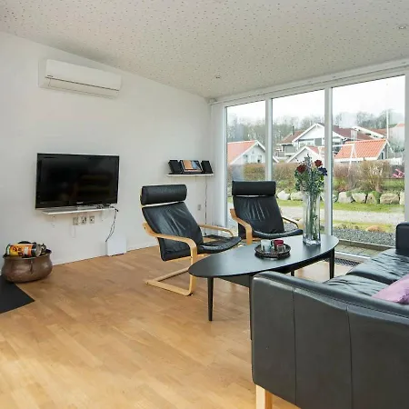 Holiday home Holiday Oluf *